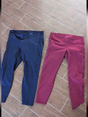 2 pairs of GapFit maternity Leggings